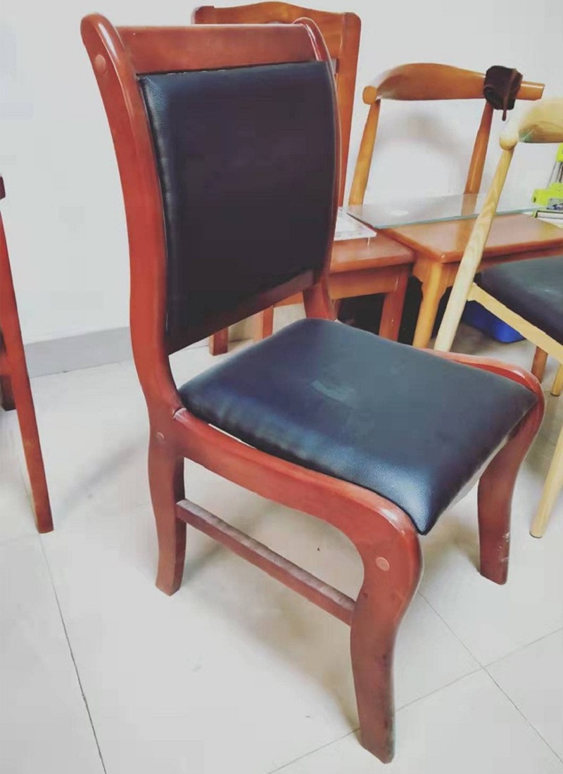 RX-YY04  皮木阅览椅子
